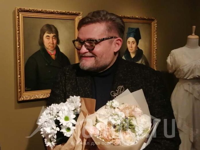 Александр Васильев на выставке в Музее Тропинина