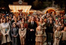 Новогоднее кино Массовая сцена в фильме