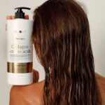 Mixit Hair Expert: дома, как в салоне Девушка с мокрыми волосами и шампунем