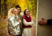 Новые сериалы онлайн Героини сериала Взрослые