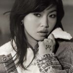 Guess Jeans: Основы стильного гардероба Beabadoobee в рекламной кампании Guess Jeans