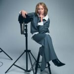 Окко и Zarina: Магия кино Лиза Ищенко в сером костюме