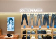 Guess Jeans: лето, осень, зима, весна Магазин Guess Jeans