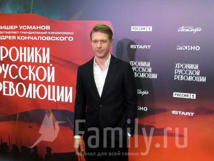 Никита Ефремов на премьере сериала Андрея Кончаловского Хроники русской революции