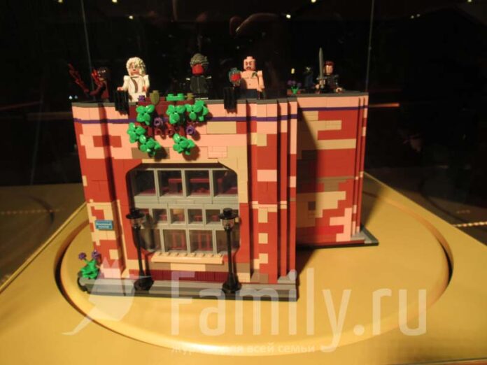 Игра лего Волшебный участок