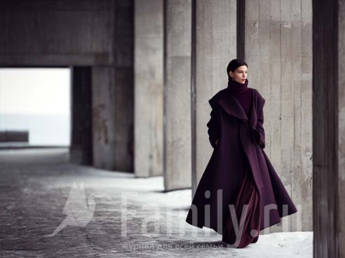 Стильное пальто на красивой девушке