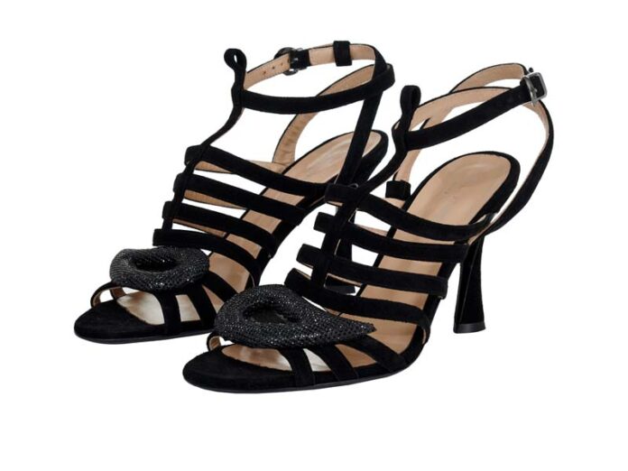 Черные босоножки со стразами
