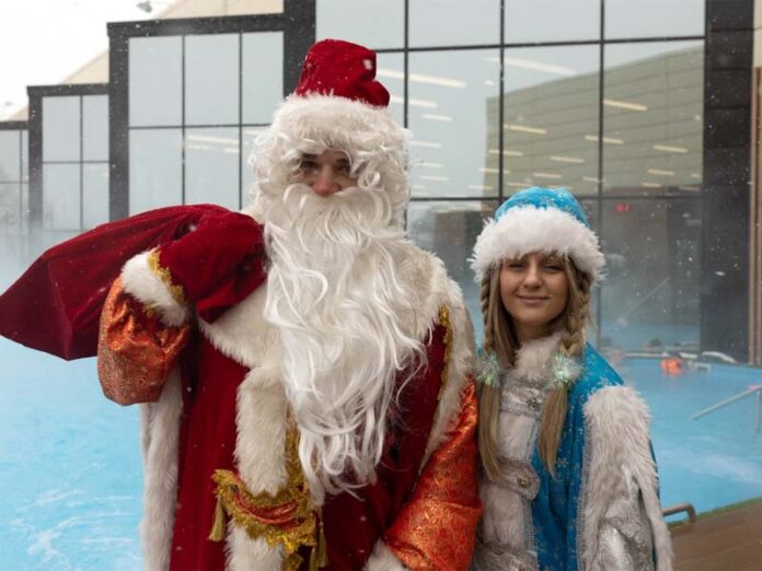 Дед Мороз и Снегурочка