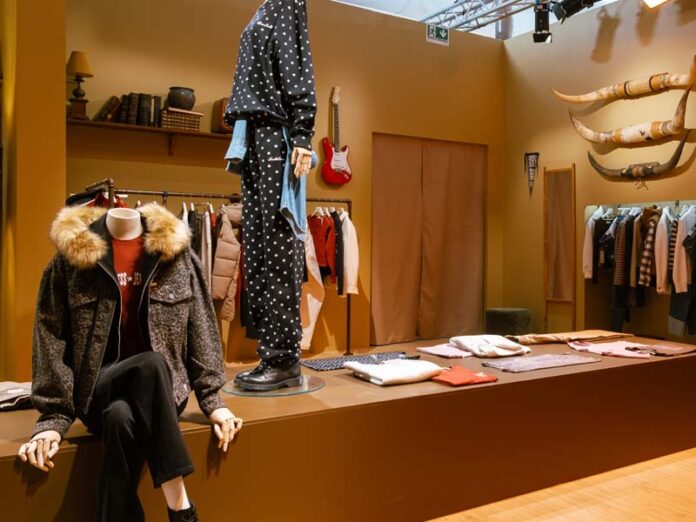 Женская одежда Guess Jeans FW 26 