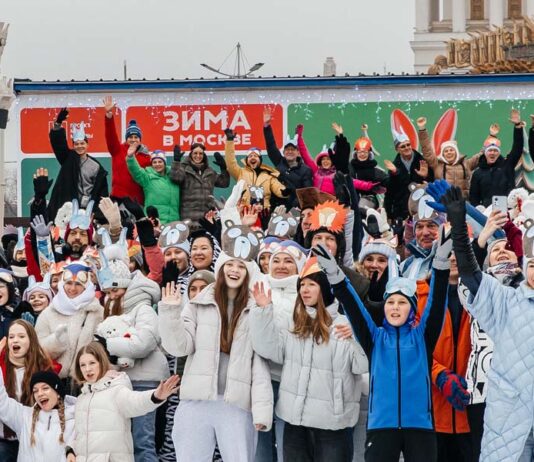 Каток на ВДНХ: прокатились – помогли Каток ВДНХ 7 февраля