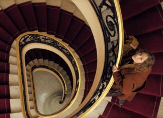 Кино марта: детектив, триллер и психология Частная жизнь Джоди Фостер на лестнице