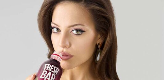 Fresh Bar и Дилара: продолжение следует Дилара Зинатуллина с бутылкой Фреш Бар