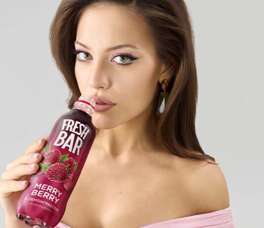 Fresh Bar: Попробуй фантазию на вкус! Дилара Зинатуллина с бутылкой Фреш Бар