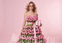 Подарки любимой: белье, свитшот или релакс? Девушка в платье из тюльпанов