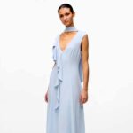 Весенние тренды: легкость, контраст и минимализм Платье Karl Lagerfeld весна 2026