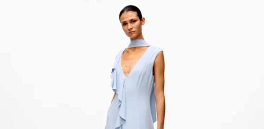 Весенние тренды: легкость, контраст и минимализм Платье Karl Lagerfeld весна 2026