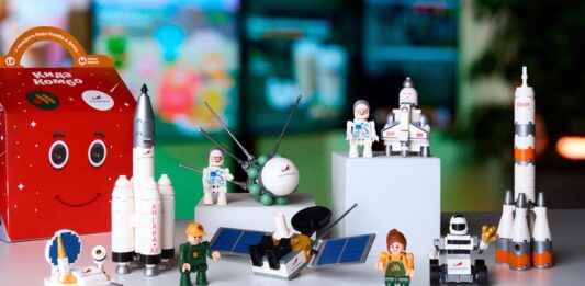 Вкусно – и точка: Первые в космосе Кидс комбо Первые в космосе