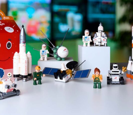 Вкусно – и точка: Первые в космосе Кидс комбо Первые в космосе