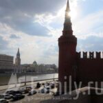 Мифы 2-х столиц Москва вид на Кремль и набережную