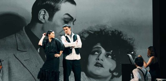 Трёхгрошовая премьера Трёхгрошовая премьера